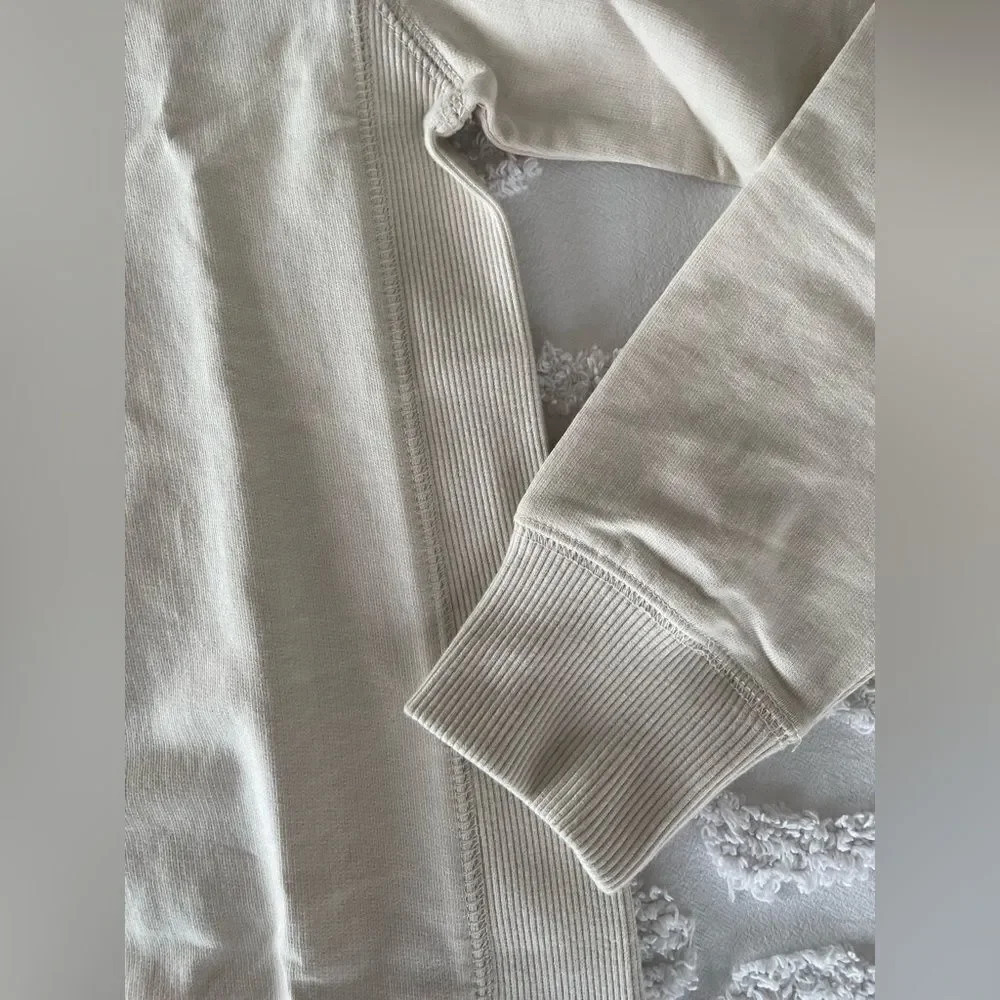Banana Republic Crewneck Sweater - Picture 3 of 7